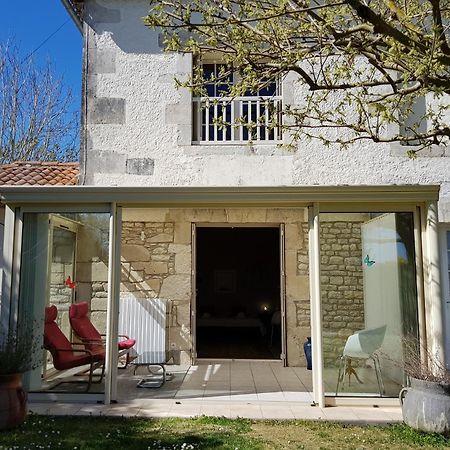 Domaine De Pelouaille - Chambre D'Hotes Saint-Jean-dʼAngély 외부 사진