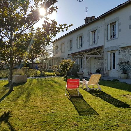 Domaine De Pelouaille - Chambre D'Hotes Saint-Jean-dʼAngély 외부 사진