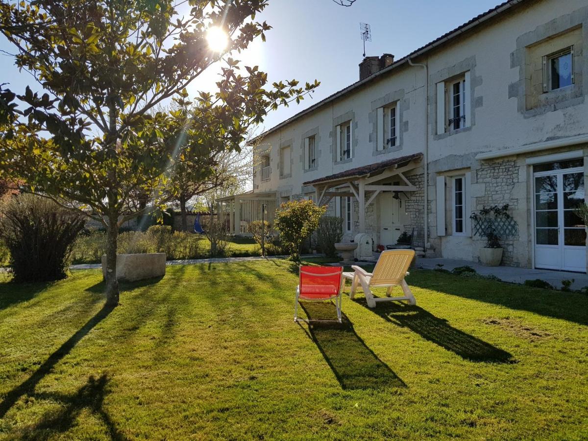 Domaine De Pelouaille - Chambre D'Hotes Saint-Jean-dʼAngély 외부 사진