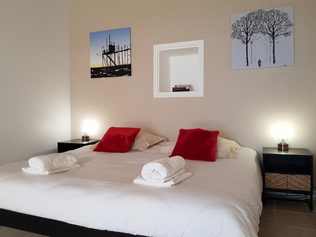 Domaine De Pelouaille - Chambre D'Hotes Saint-Jean-dʼAngély 외부 사진